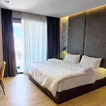 Starlight Hotel 4*