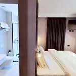 Starlight 4* Tirana