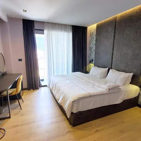 Starlight 4* Tirana