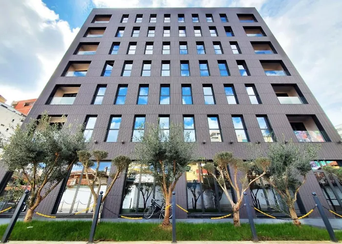 Starlight Τίρανα